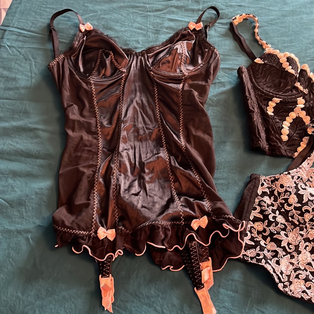 Lingerie lot - Picture 3 of 7